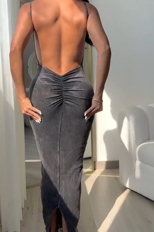 Beautiful Back And Hip-Hugging Dress (Pre-Sale)