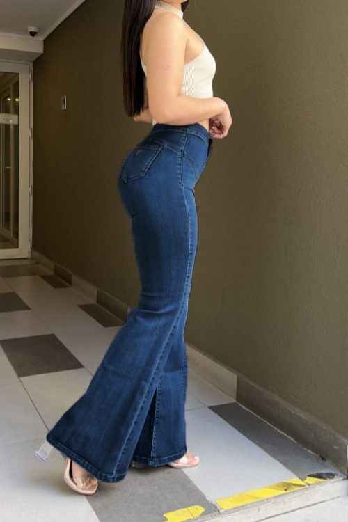 Line Flare Jeans