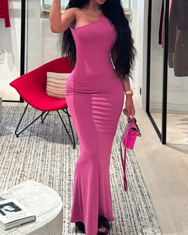 One shoulder dress